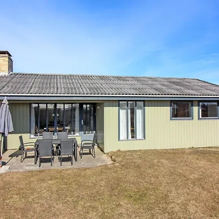 Cathalin - 100m From The Sea By Interhome
